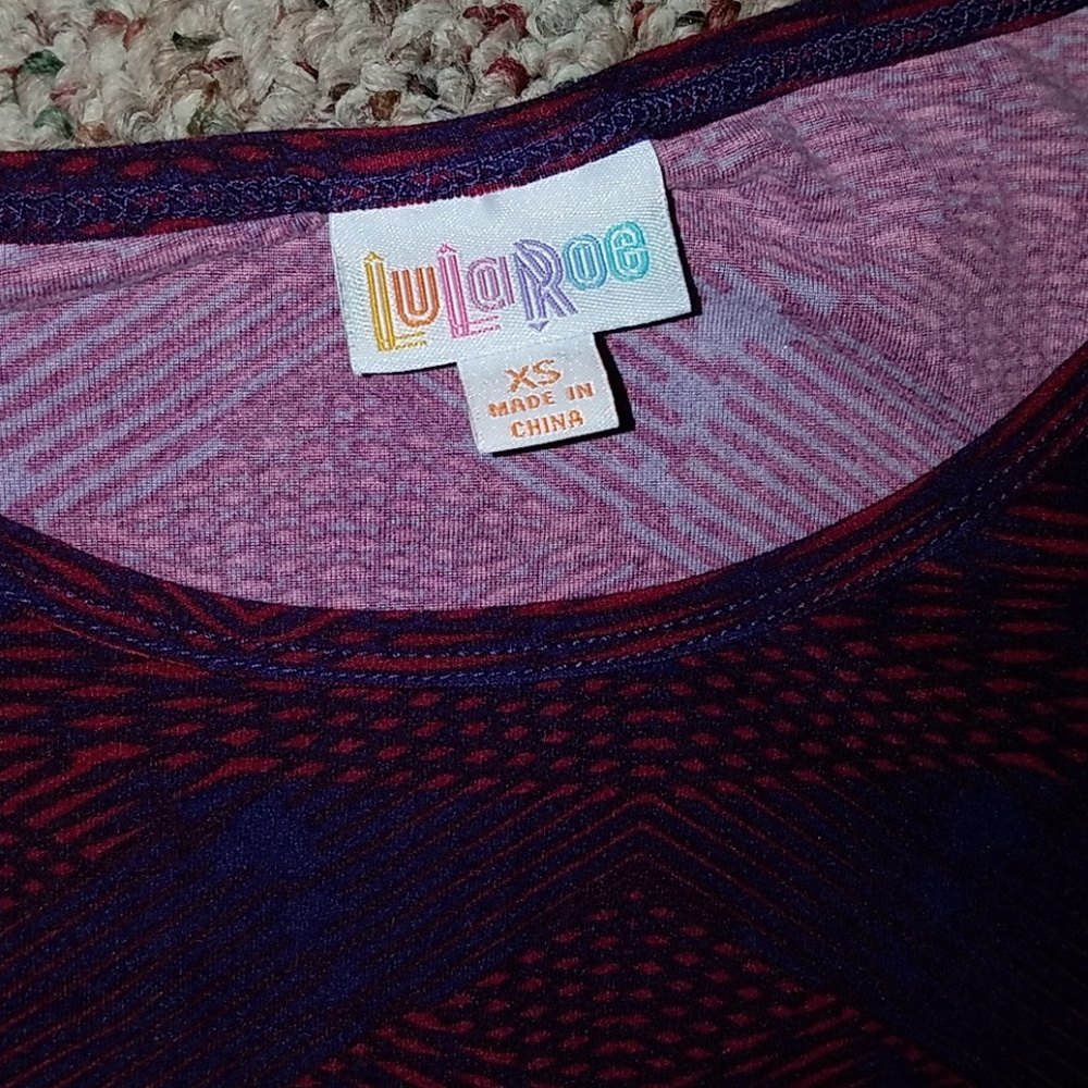 3/$30 2 Lularoe Irma tops shirts - Picture 3 of 6